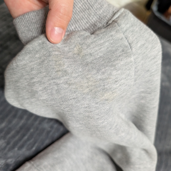 Classic Gray Women's Crew Neck Sweater - Picture 3 of 4